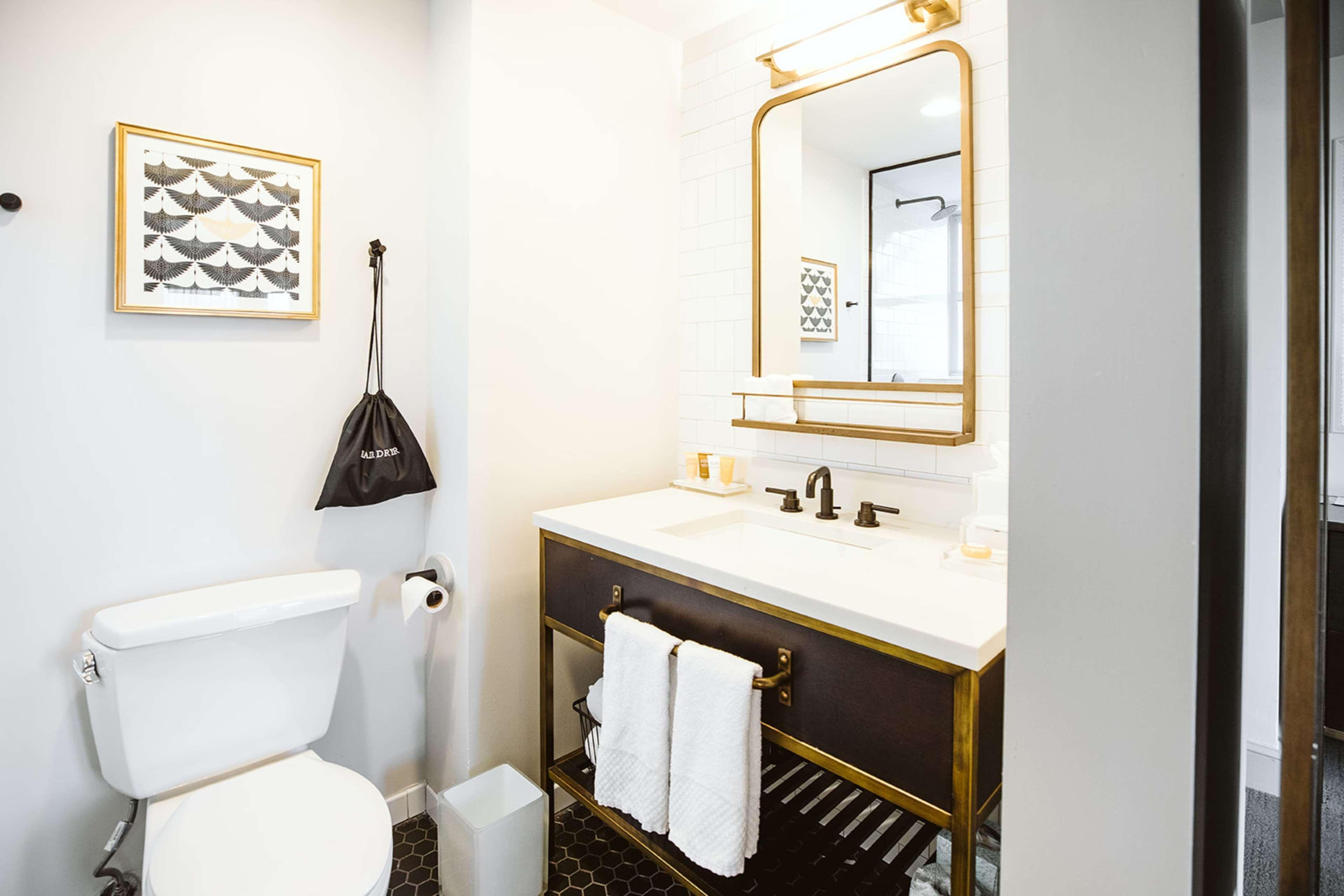 Hotel Phillips Kansas City, Curio Collection By Hilton Luaran gambar