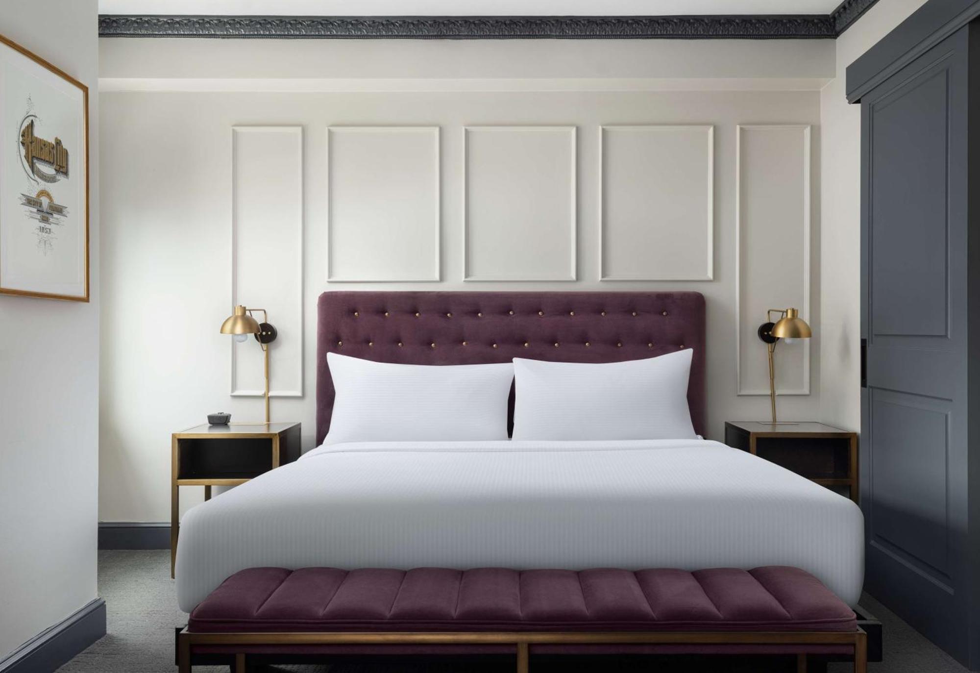 Hotel Phillips Kansas City, Curio Collection By Hilton Luaran gambar