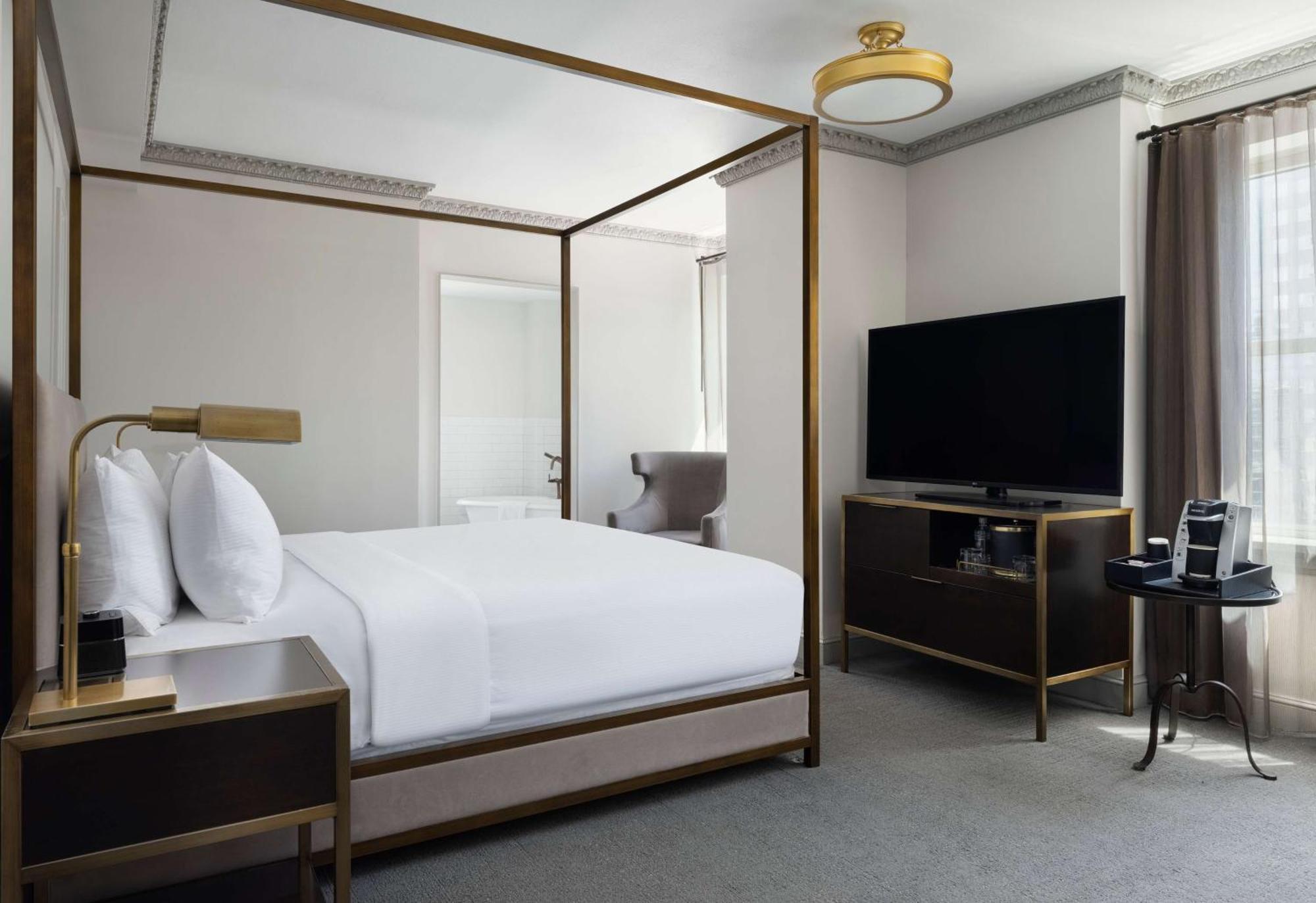 Hotel Phillips Kansas City, Curio Collection By Hilton Luaran gambar